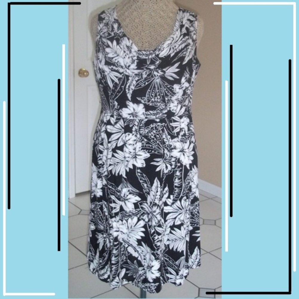 Black and White Exotic Print Island Dress NWOT